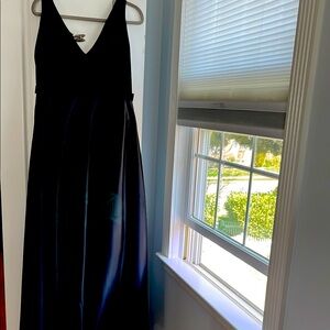 Elegant Black Sleeveless Gown